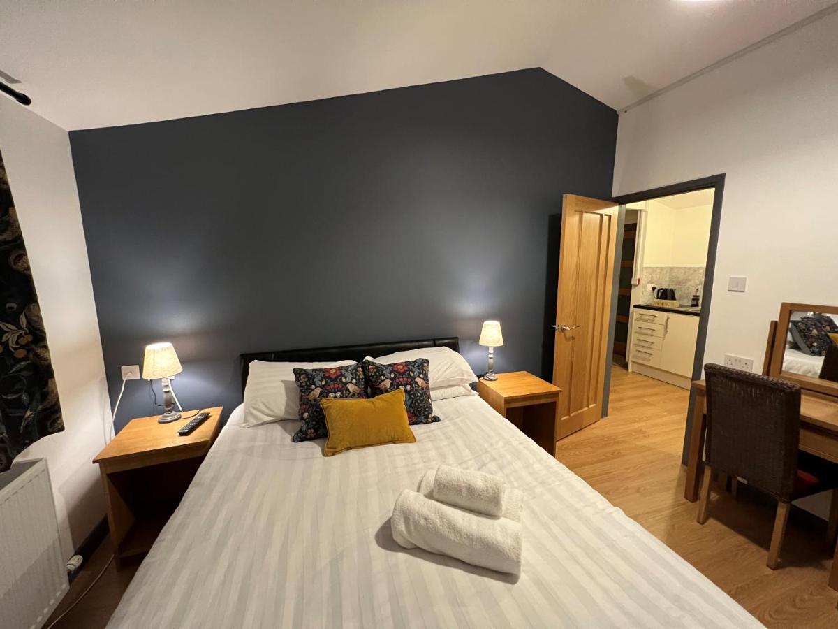 The Godwins Hotell Lugwardine Exteriör bild