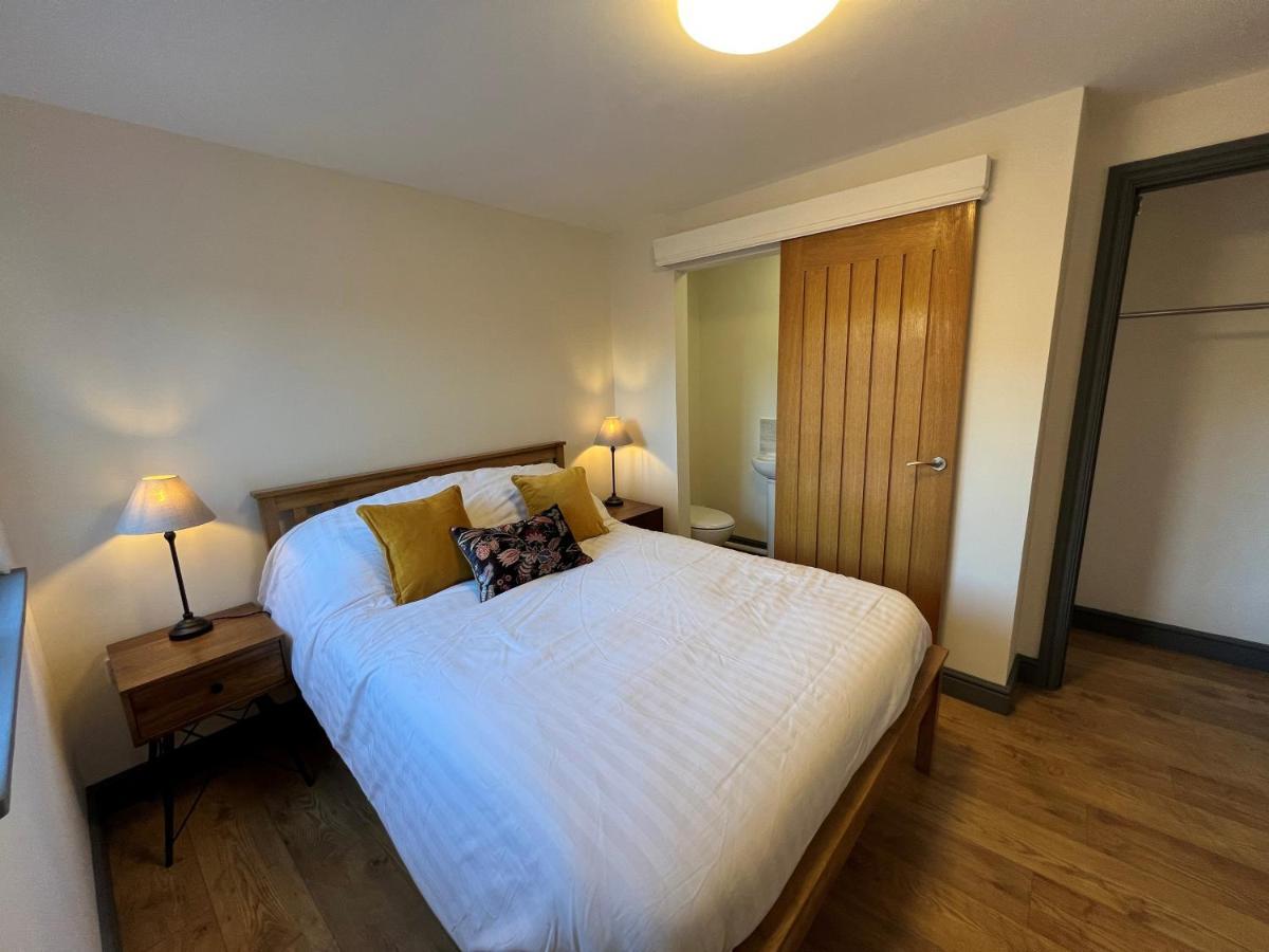 The Godwins Hotell Lugwardine Exteriör bild
